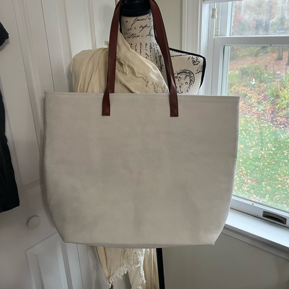 Go Outside tote - Picture 3 of 3